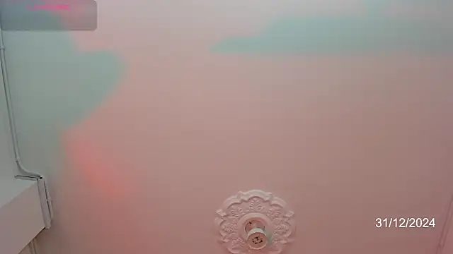 Karoline Marin online show from 12/31/24, 01:52