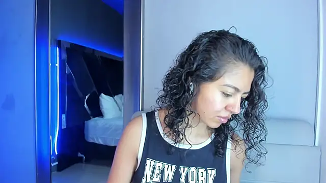 Snapshot of Amareto_ chatting on 07/16/26, 10:21 Amareto online show from 07/16/26, 10:21