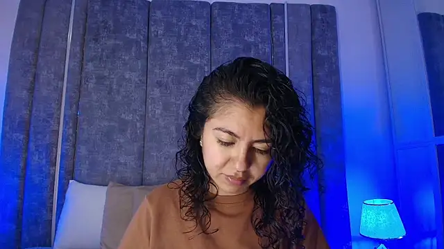 Snapshot of Amareto_ chatting on 07/18/26, 11:14 Amareto online show from 07/18/26, 11:14