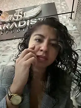 Snapshot of Amareto_ chatting on 08/01/26, 10:58 Amareto online show from 08/01/26, 10:58