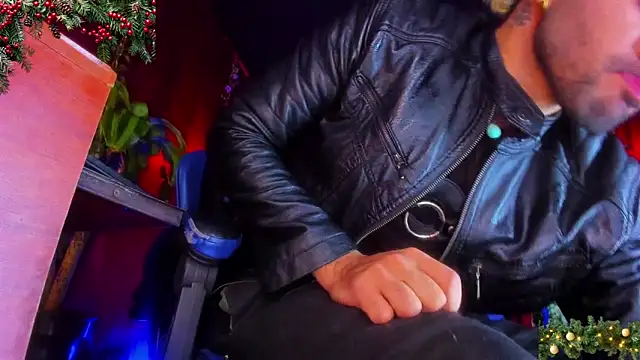 LatinMilk  online show from 11/29/25, 02:47