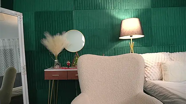 HaileyMoonn online show from 12/03/25, 04:09