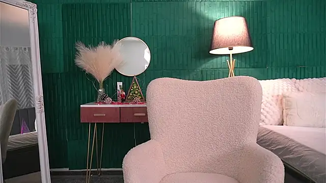 HaileyMoonn online show from 12/19/25, 03:35