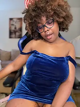 Snapshot of SSEXYBUBBLEBUTT101 chatting on 12/24/24, 11:38 SSEXYBUBBLEBUTT101 online show from 12/24/24, 11:38
