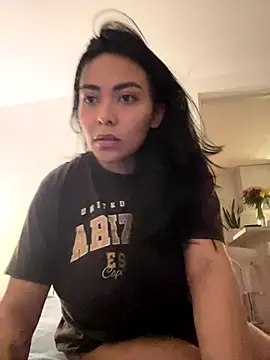 Snapshot of PetitLumiere chatting on 09/30/25, 02:49 PetitLumiere online show from 09/30/25, 02:49