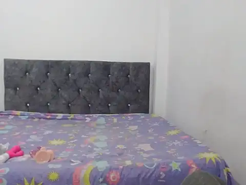 Snapshot of sweetkitty_16 chatting on 02/27/25, 04:31 sweetkitty 16 online show from 02/27/25, 04:31