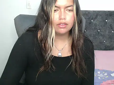 Snapshot of sweetkitty_16 chatting on 03/11/26, 05:02 sweetkitty 16 online show from 03/11/26, 05:02