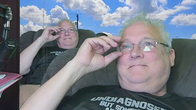 ButtCrackShowing-OOPS online show from 05/15/26, 03:02