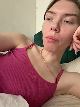 Snapshot of Lisaaa_Alisa chatting on 05/21/26, 04:19 Lisaaa Alisa online show from 05/21/26, 04:19