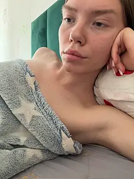 Lisaaa Alisa online show from 06/18/26, 09:14
