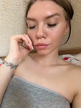 Lisaaa Alisa online show from 06/19/26, 09:57