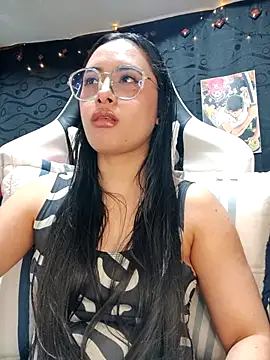Snapshot of Janna_mnt chatting on 02/11/25, 08:48 Janna mnt online show from 02/11/25, 08:48