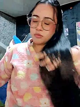Snapshot of Janna_mnt chatting on 03/18/25, 06:36 Janna mnt online show from 03/18/25, 06:36