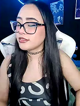 Snapshot of Janna_mnt chatting on 10/14/25, 03:18 Janna mnt online show from 10/14/25, 03:18