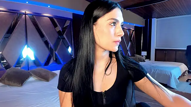 Snapshot of carina_rossi chatting on 01/17/25, 11:17 carina rossi online show from 01/17/25, 11:17