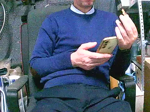 Snapshot of dar12173 chatting on 04/01/26, 03:31 dar12173 online show from 04/01/26, 03:31