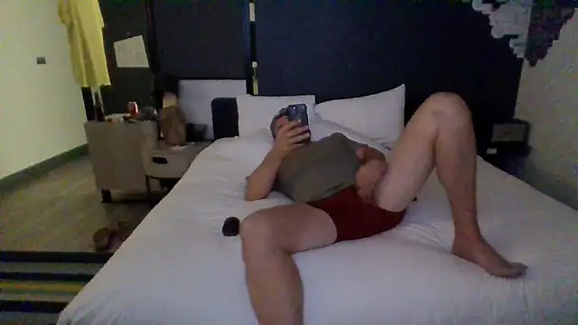 Snapshot of lateniter chatting on 10/15/25, 06:24 lateniter online show from 10/15/25, 06:24