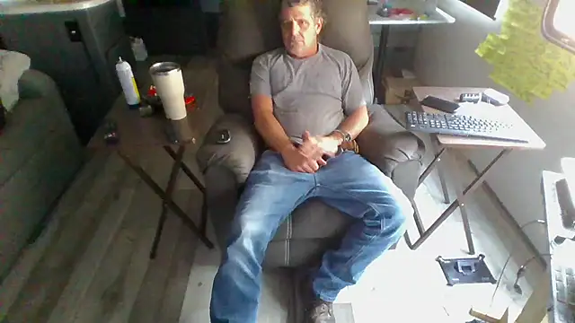 Snapshot of lateniter chatting on 02/10/26, 06:23 lateniter online show from 02/10/26, 06:23