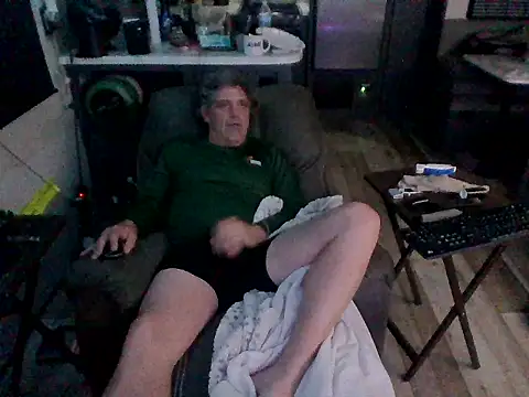 Snapshot of lateniter chatting on 03/18/26, 04:15 lateniter online show from 03/18/26, 04:15