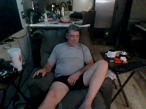 lateniter online show from 06/15/26, 06:10