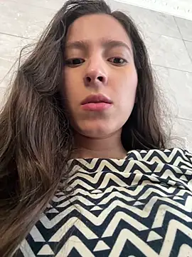 LittleDoll    online show from 01/06/25, 05:06