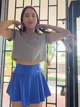 LittleDoll    online show from 04/29/26, 05:30