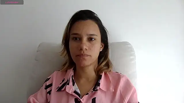 Snapshot of SamanthaWatson chatting on 06/07/26, 03:49 SamanthaWatson online show from 06/07/26, 03:49