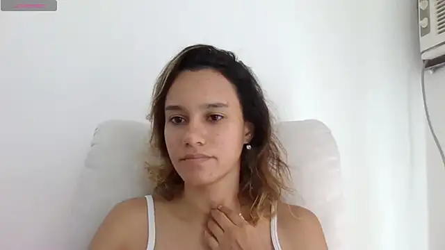 Snapshot of SamanthaWatson chatting on 07/08/26, 01:59 SamanthaWatson online show from 07/08/26, 01:59
