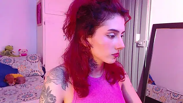 LiliJones  online show from 02/04/25, 06:17