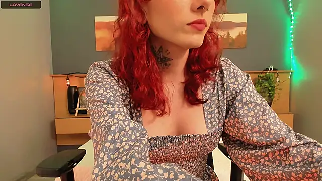 LiliJones  online show from 02/06/25, 08:34