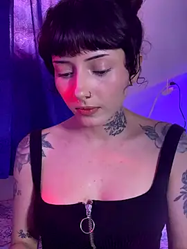 LiliJones  online show from 10/07/25, 05:32