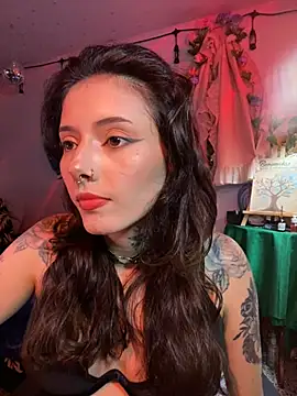 Snapshot of LiliJones_ chatting on 04/20/26, 07:26 LiliJones online show from 04/20/26, 07:26