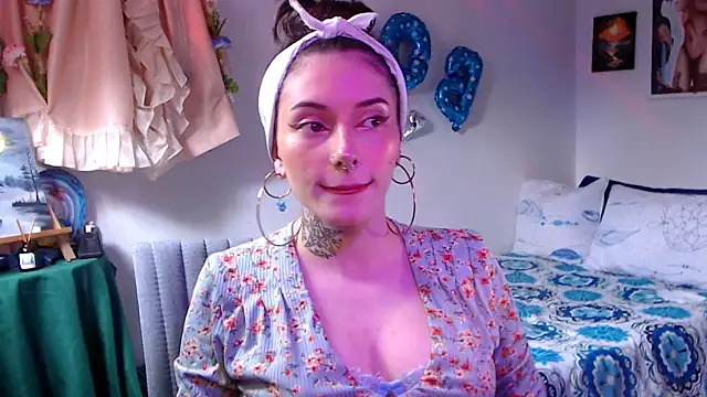 Snapshot of LiliJones_ chatting on 05/08/26, 08:25 LiliJones online show from 05/08/26, 08:25