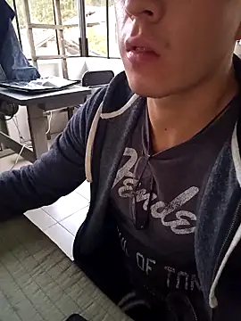 Snapshot of 97banana chatting on 03/17/25, 11:11 97banana online show from 03/17/25, 11:11