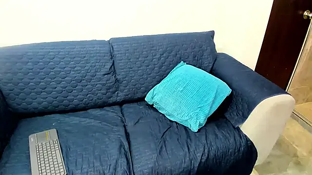 Luna Dumont online show from 02/15/25, 06:01