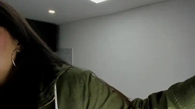 Luna Dumont online show from 11/11/25, 11:10