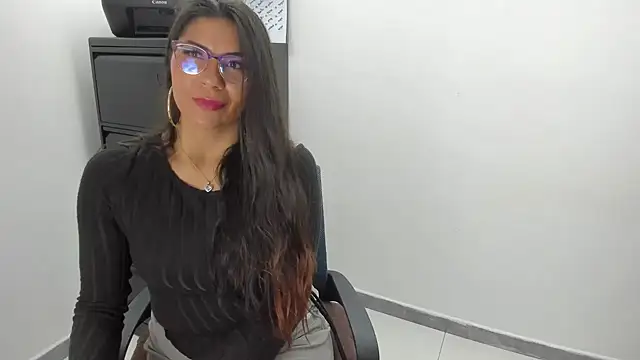 Luna Dumont online show from 06/01/26, 11:12