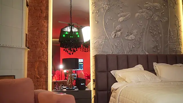 Snapshot of eva_fashionista chatting on 03/15/25, 03:29 eva fashionista online show from 03/15/25, 03:29