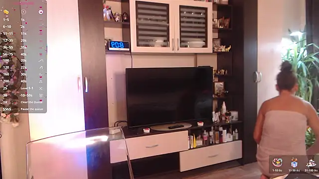 SheilaRyan online show from 10/19/25, 05:08