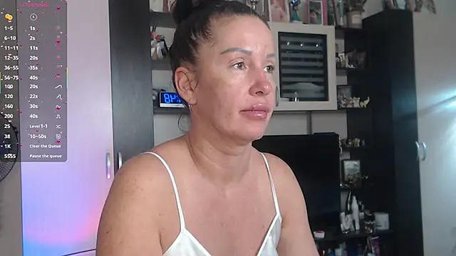 SheilaRyan online show from 11/28/25, 04:48