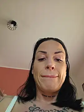 EmilyDiazofficial online show from 06/20/26, 07:33