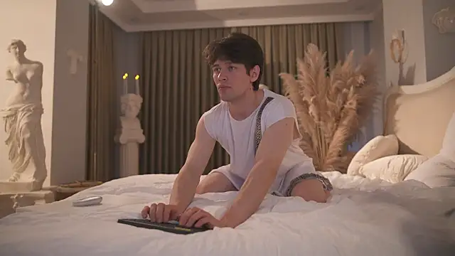 Snapshot of tommyjoyer chatting on 11/17/25, 07:03 tommyjoyer online show from 11/17/25, 07:03