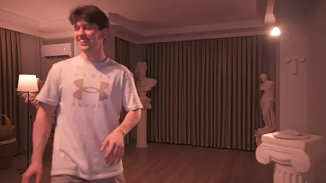 Snapshot of tommyjoyer chatting on 01/14/26, 03:28 tommyjoyer online show from 01/14/26, 03:28