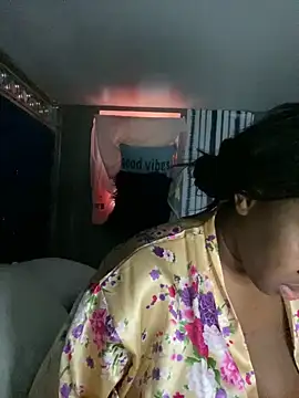 Snapshot of juicesowet chatting on 01/22/25, 09:32 juicesowet online show from 01/22/25, 09:32