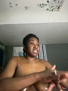 Snapshot of juicesowet chatting on 02/15/25, 10:44 juicesowet online show from 02/15/25, 10:44