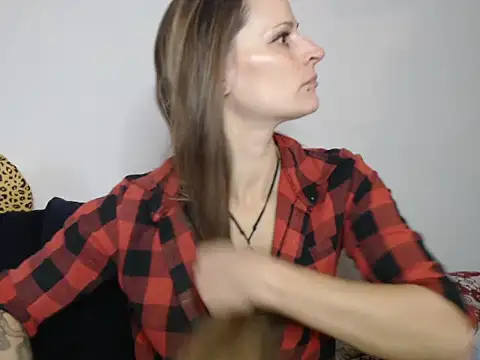 Snapshot of naikah714 chatting on 11/18/25, 04:00 naikah714 online show from 11/18/25, 04:00