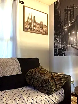 SidneyRaee online show from 09/18/25, 05:48