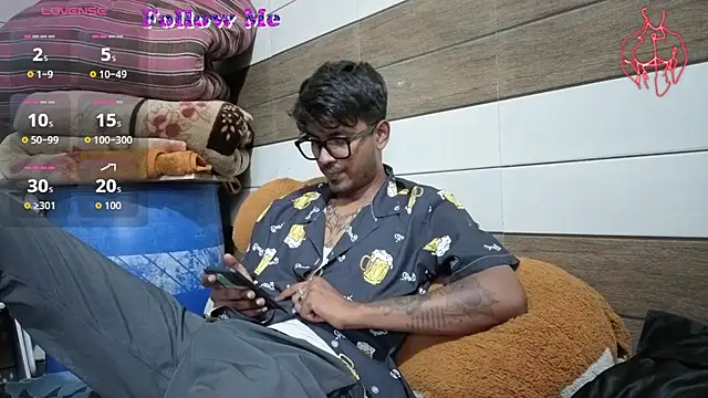 Snapshot of just_fucks chatting on 07/28/26, 12:59 just fucks online show from 07/28/26, 12:59