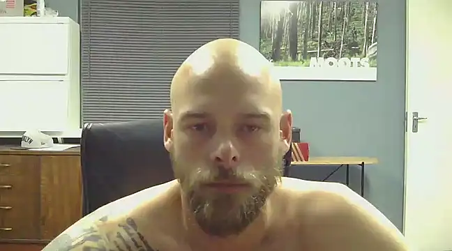 Snapshot of jjameson411 chatting on 03/16/25, 02:32 jjameson411 online show from 03/16/25, 02:32