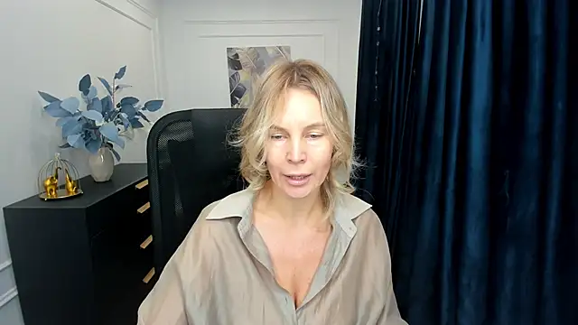 Sinty Devis online show from 11/09/25, 04:22